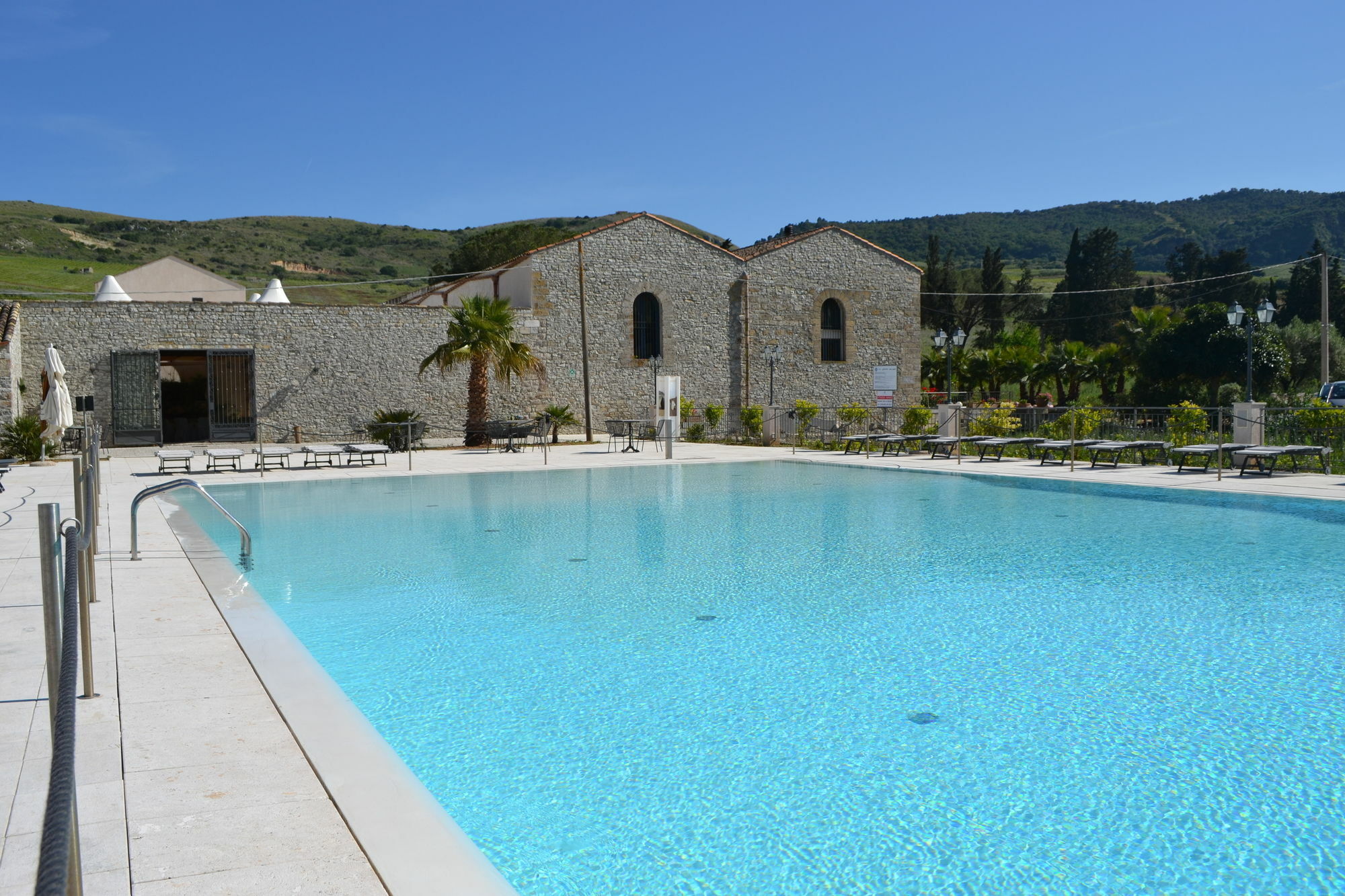 Hotel Relais Angimbe Калатафими Экстерьер фото